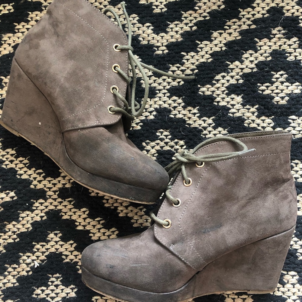 JustFab Tan Wedges